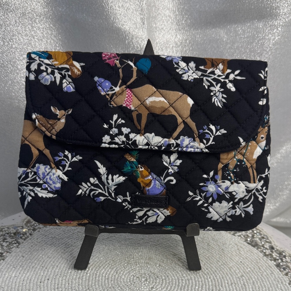 #54 Vera Bradley merry mischief brush & cosmetic case NWT